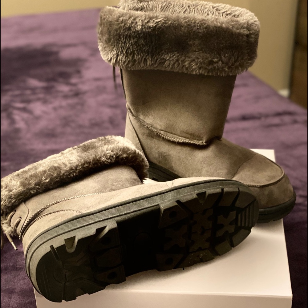 Micro suede Grey Boots